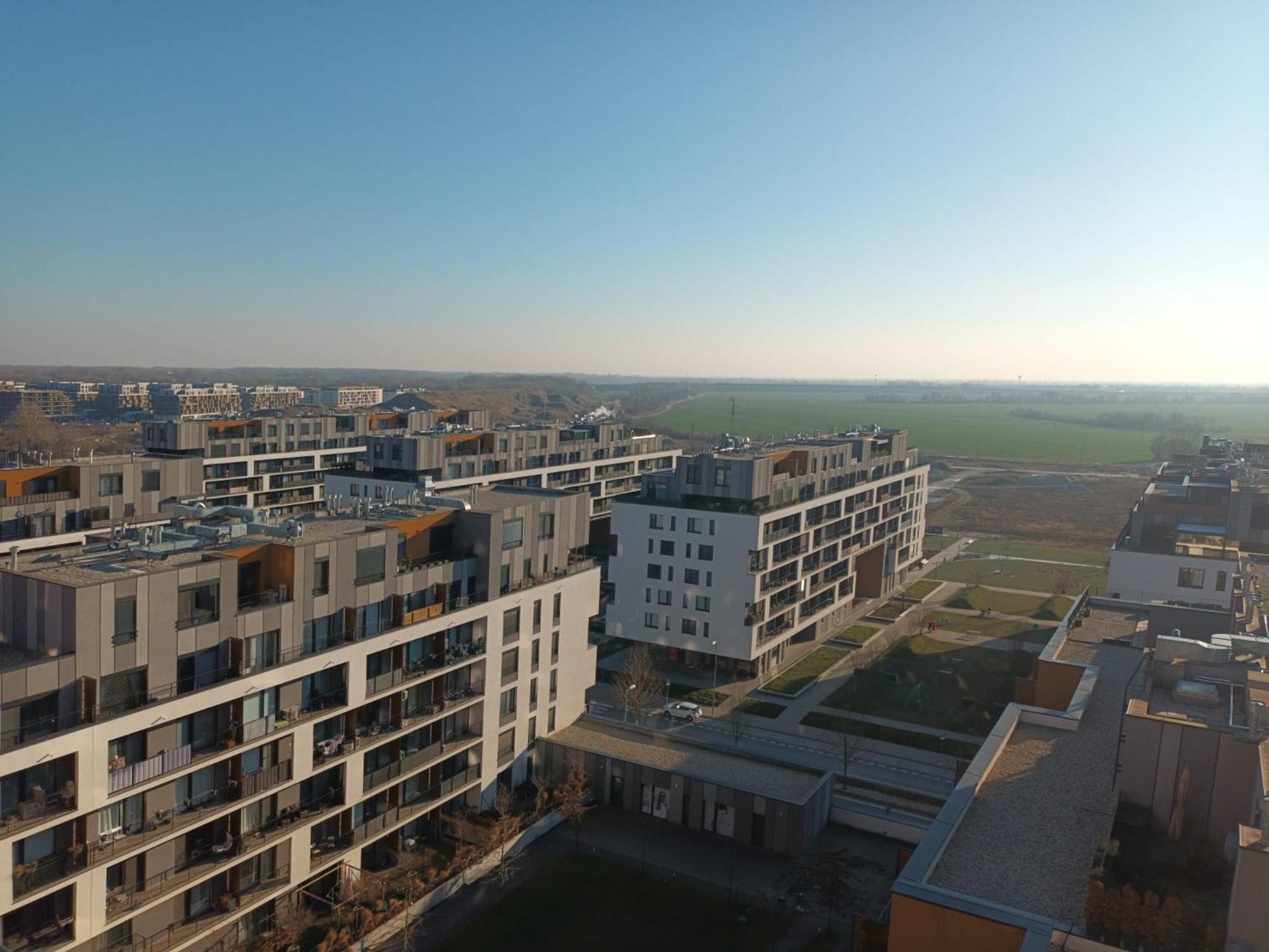 1 With Terrace, Petrzalka Apartman Pozsony